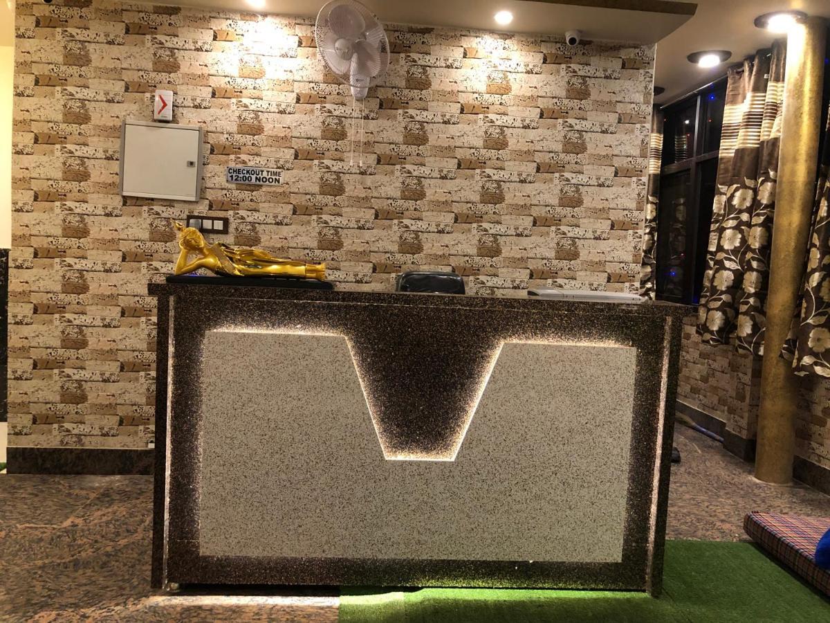 Hotel Famous 哈里瓦 外观 照片
